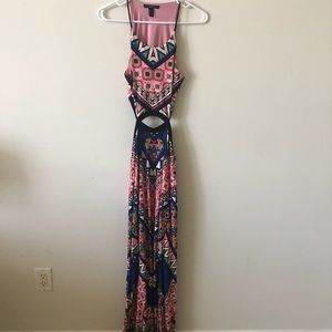 Cut-out multicolored maxi dress!